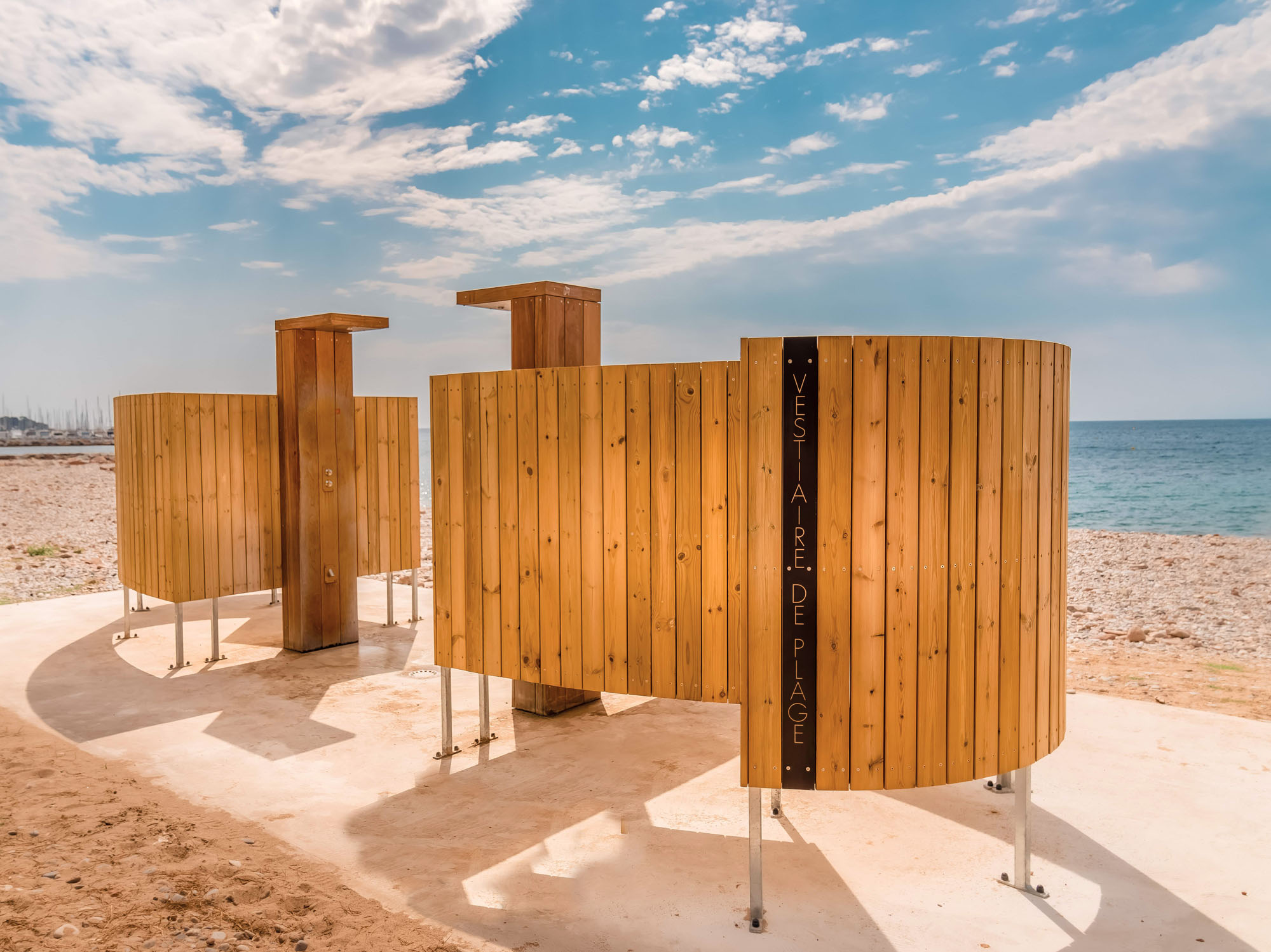 MOBILIER URBAIN ÉCO-RESPONSABLE